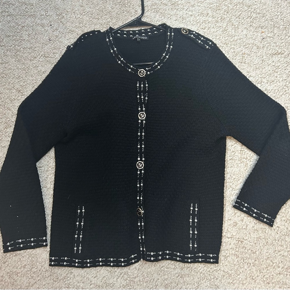 Leo & Ugo Size 3 (U.S.XL) Black Sweater with Pearl Accents